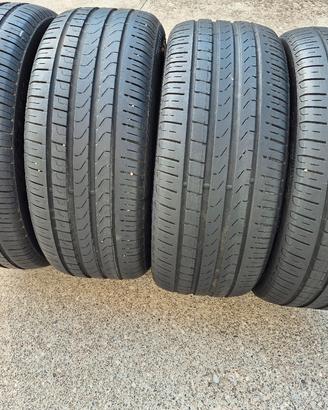 4.  Gomme.   255  /  45. / R 19  M+S 