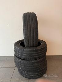 Set pneumatici Estivi