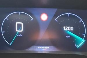  trattabiliii LanderRovePeugeot 208   