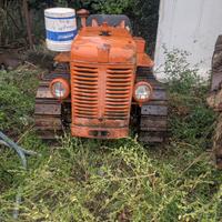 Trattore OM 25 anni ‘50 a cingoli