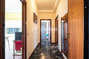 APPARTAMENTO DI 3 LOCALI IN QUADRIFAMILIARE CON TE