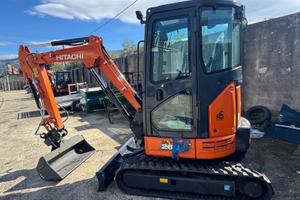 Mini escavatore HITACHI ZX26U-6 CR NUOVO