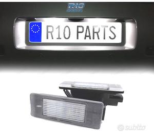LUCI TARGA A LED PER CITROEN SAXO 99-02 TIPO 2