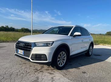Audi Q5 35 TDI Quattro 163cv STronic business