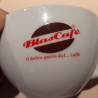 2 tazze per caffe' in porcellana come da foto