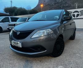 Lancia Ypsilon 1.0 FireFly 5 porte S&S Hybrid Ecoc