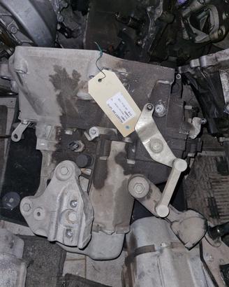 Cambio PEUGEOT 208 1199cc benzina del 2013