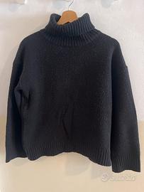 Maglione nero collo alto caldo