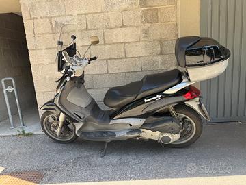 Piaggio Beverly 200
