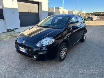 Fiat Punto 1.2 8V Street - 2018