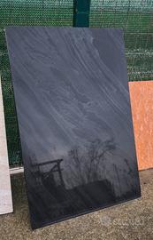 Piastrelle in quarzite nera