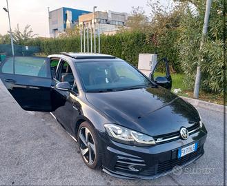 Golf R-Line virtual Cockpit 7.5