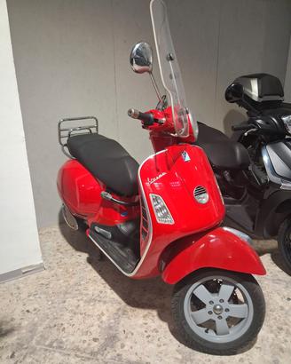 Piaggio Vespa 250 GTS