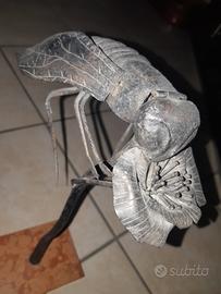 lampada insetto da tavolo  in ferro battuto 
