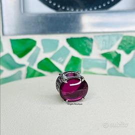 Pandora Charm con pietra cabochon ovale fucsia