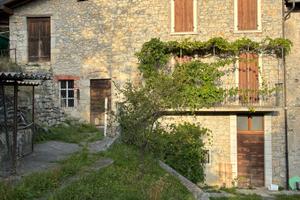 Rustico con terreno in Solmarina