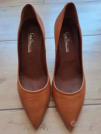 décolleté cuoio 