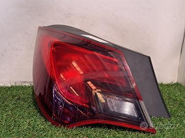 STOP FANALE POSTERIORE SINISTRO OPEL Astra J GTC 1
