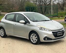 Peugeot 208 1.2 Benzina Neopatentati permute rate 