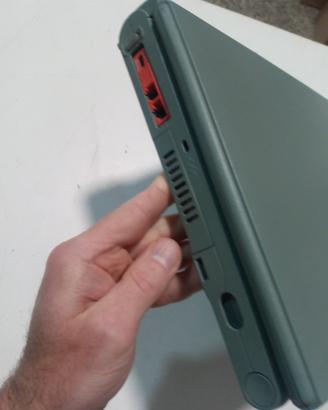 Notebook vintage Fujitsu funzionante con accessori