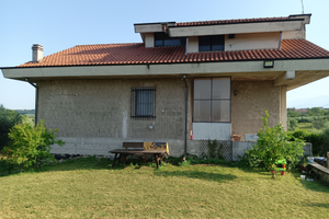 Casa singola con terreno