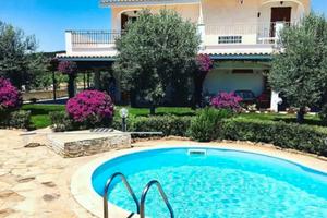 Villa in residence con piscina pochi km Porto Pino