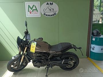 Benelli Leoncino 800 NAKED