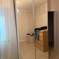 Armadio IKEA con due ante a specchio