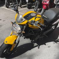 Ducati Monster 696