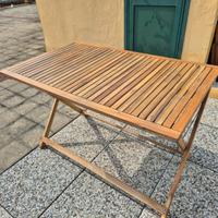 Tavolo da pranzo per giardino