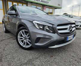 MERCEDES-BENZ GLA 200 d Automatic Business