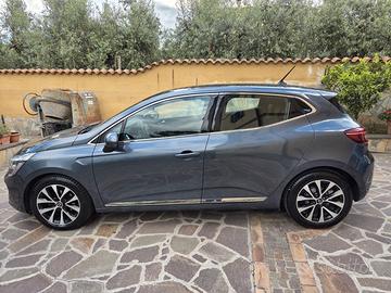 RENAULT Clio 1.0 5ª serie - 2020