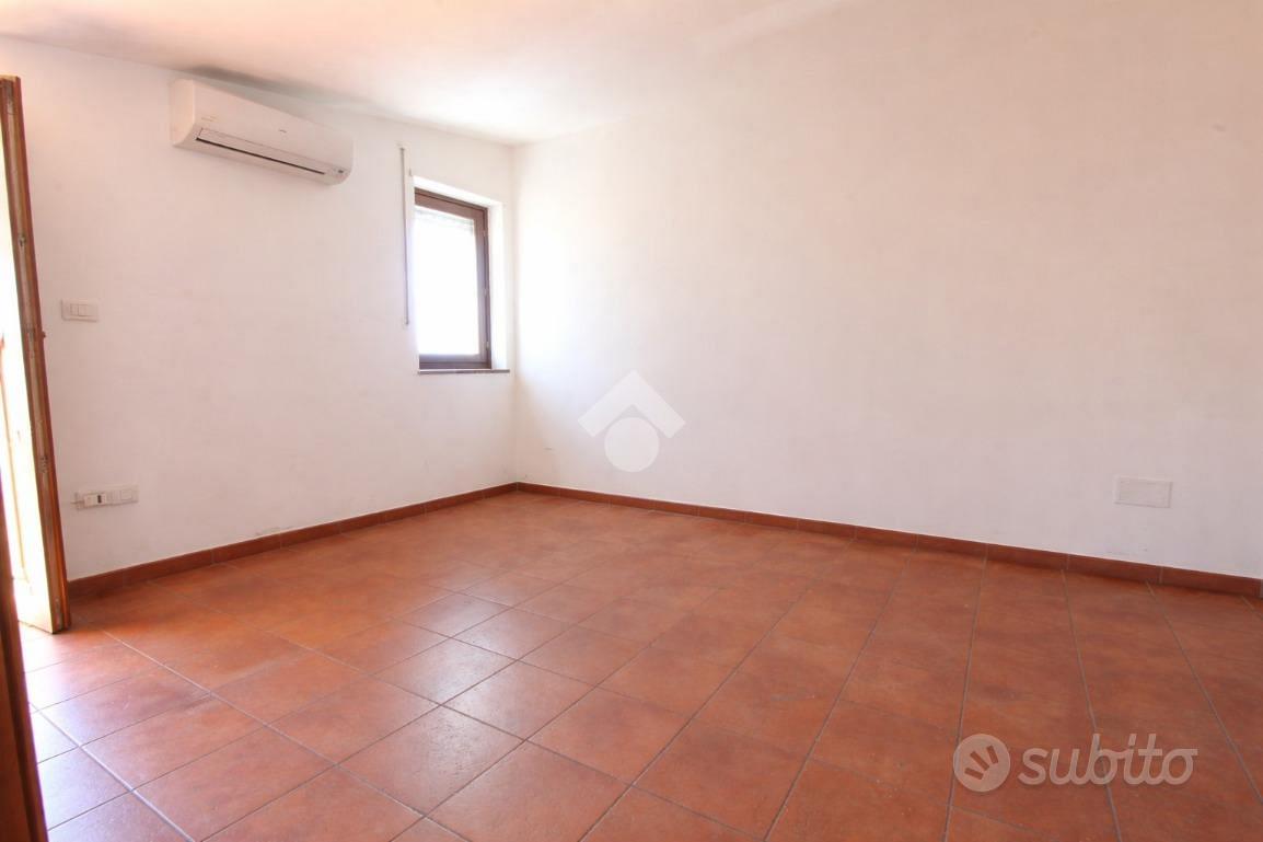2 LOCALI A MONTALTO UFFUGO - Altro