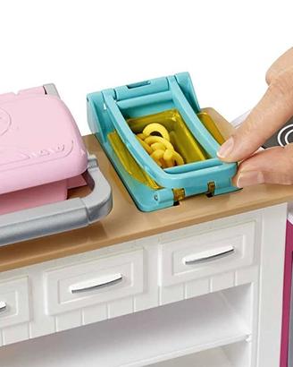 Cucina di barbie