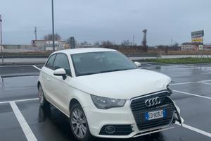 Audi A1 2010 incidentata