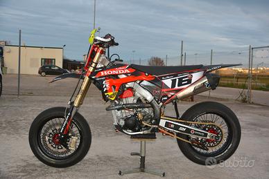 Honda CRF 450 supermotard 