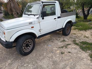 Suzuki Samurai