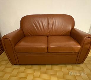 Splendido divano in pelle