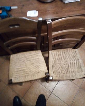 2 sedie color noce scuro