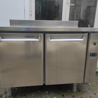 Tavolo frigo saladette in acciaio