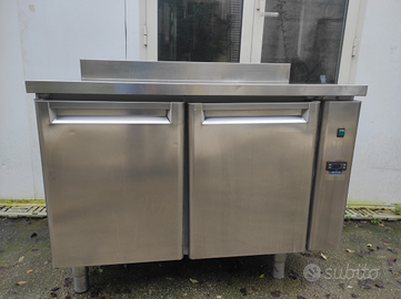 Tavolo frigo saladette in acciaio