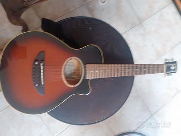 chitarra Yamaha  da  viaggio