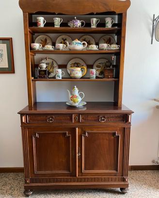 Mobile con piattaia in legno massello