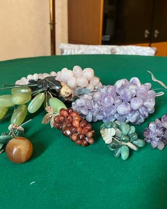 Grappoli d’uva decorativi in pietre dure