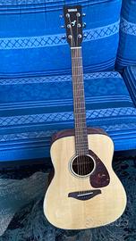 Chitarra acustica Yamaha