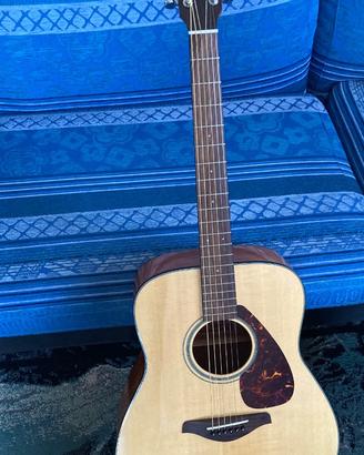 Chitarra acustica Yamaha