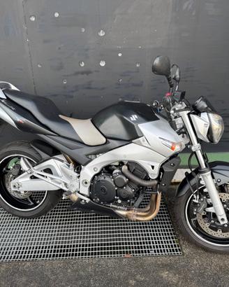 Suzuki GSR 600