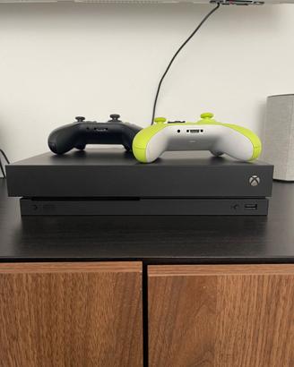 Xbox One X + 2 controller + giochi