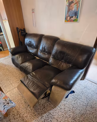 Divano a 3 posti con funzione relax ! gratis