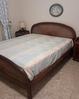 Set camera in piuma di noce